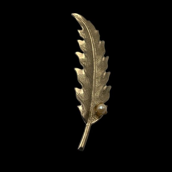 Leaf Brooch Textured Gold Tone Faux Pearl Accent Vintage Pin‎ - Picture 8 of 8
